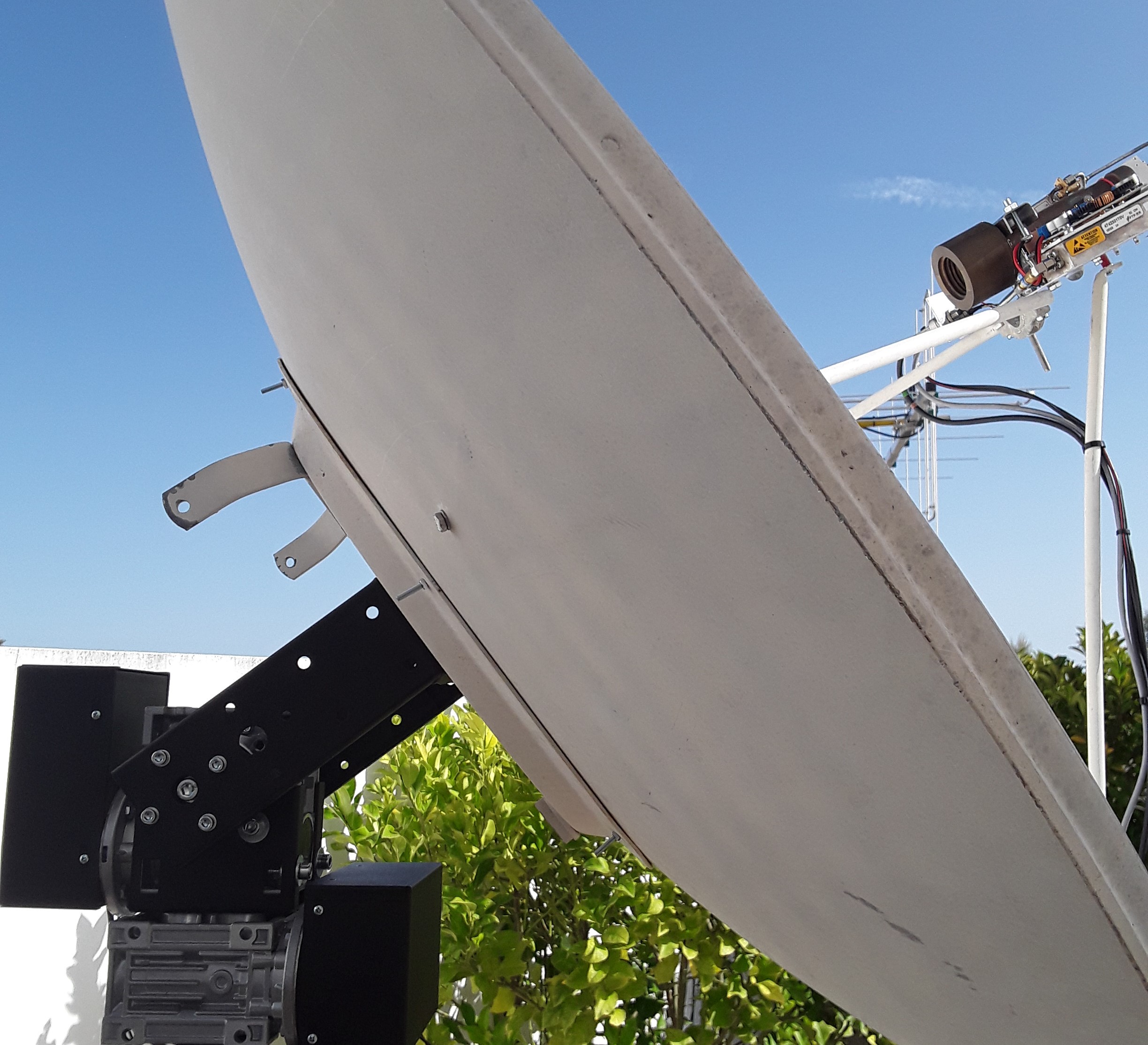 EME 10GHz dish